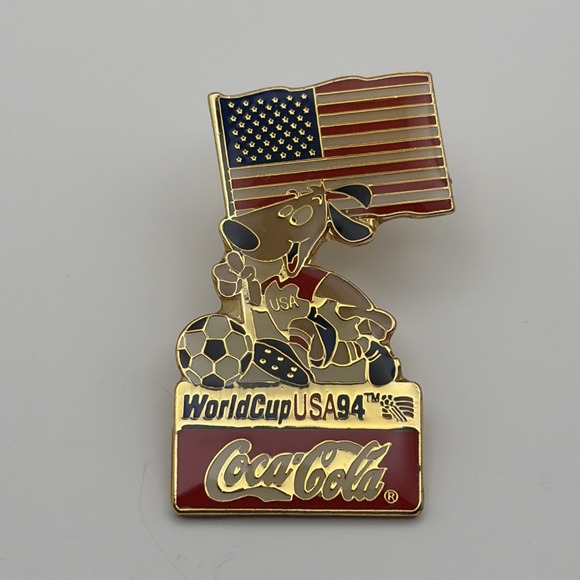 Coca Cola Other - 1994 USA World Cup Coca-Cola Stryker Dog Mascot American Flag Lapel Hat Pin